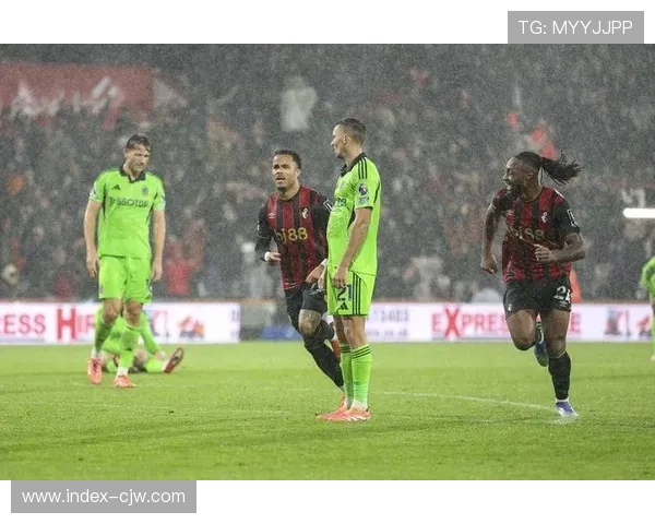 英超黑马七战难求一胜管理层考虑换帅贝尼特斯或将火线接手